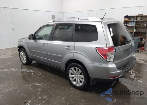 2011 Subaru Forester 2.5X Touring z USA, uszkodzony, nr VIN JF2SHBGCXBH757765